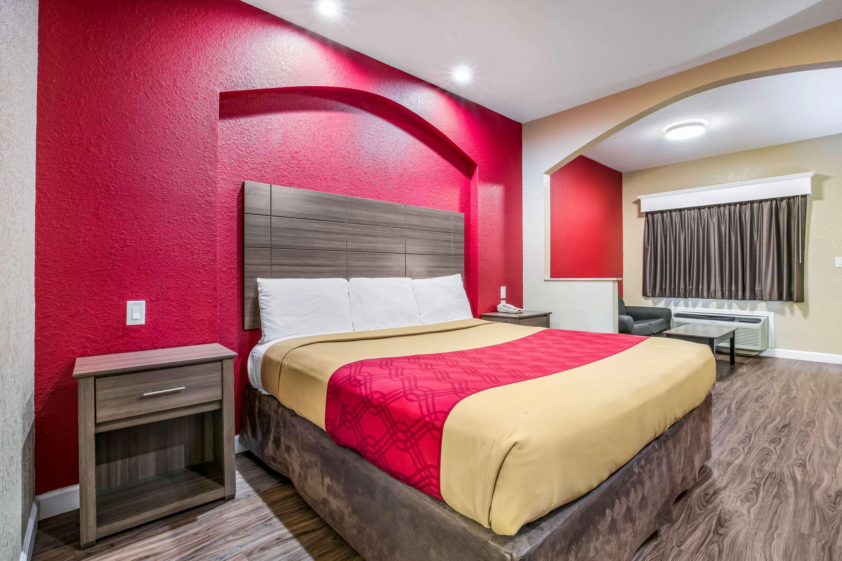 Econo Lodge Inn & Suites Horn Lake Bagian luar foto