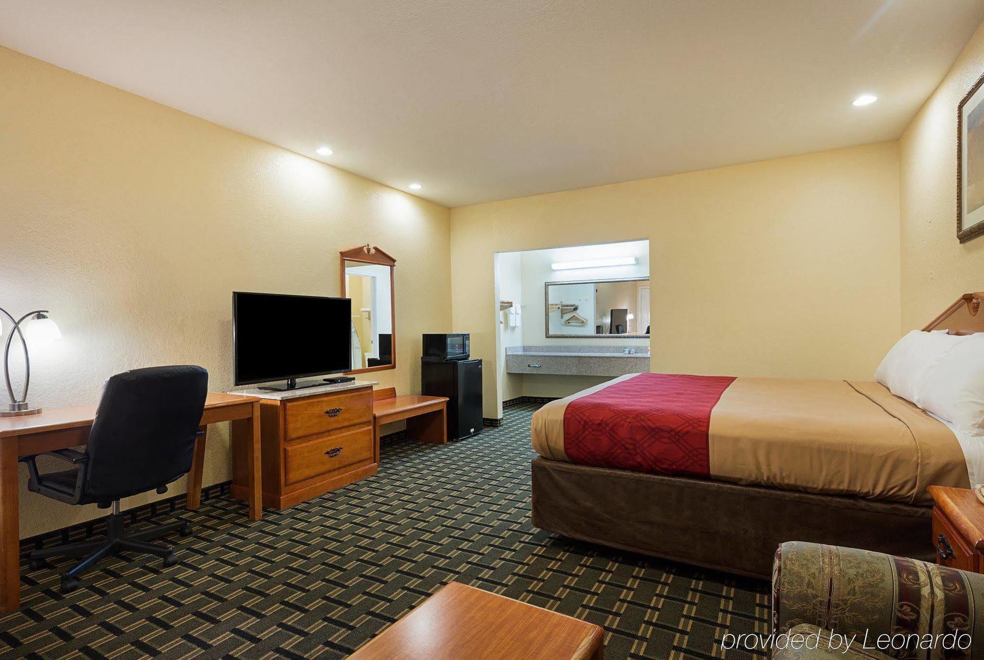 Econo Lodge Inn & Suites Horn Lake Bagian luar foto